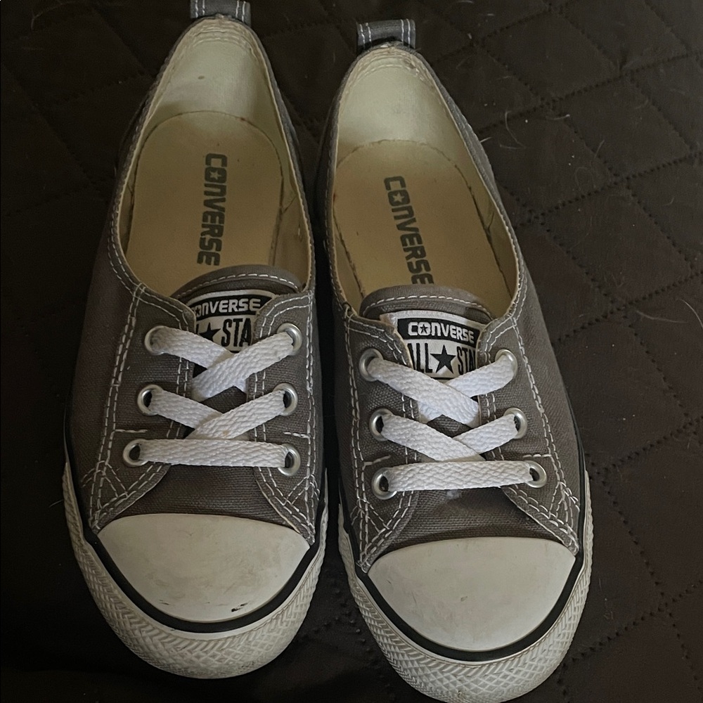 Converse Kids Gray Sneakers women’s 5